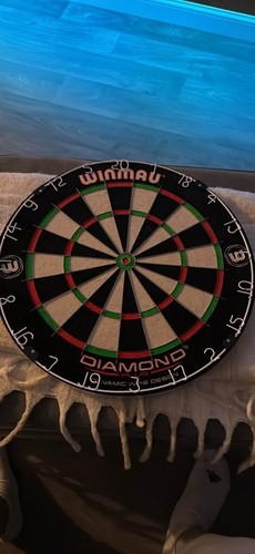 Winmau diamond plus dartboard - diamond,