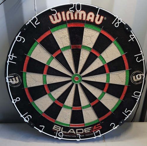 Winmau blade dartboard vgc - winmau, 5