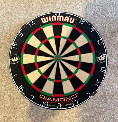 Winmau diamond plus dart board - winmau,