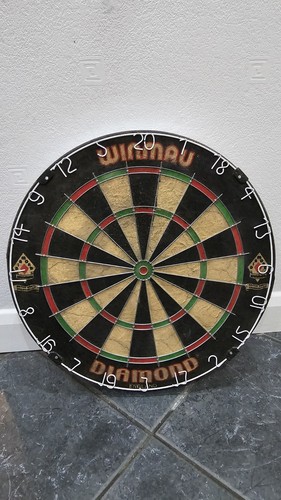 Winmau diamond dart - board, used